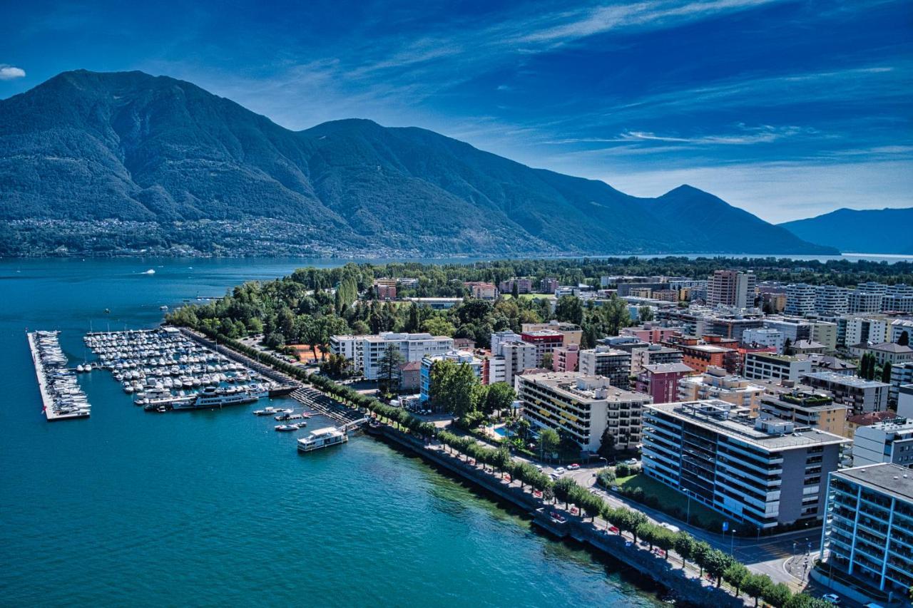 Residenza Vivian Deluxe Apartments Locarno Exteriör bild
