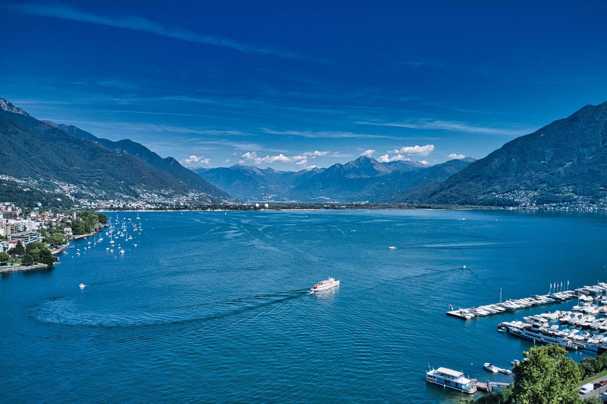 Residenza Vivian Deluxe Apartments Locarno Exteriör bild