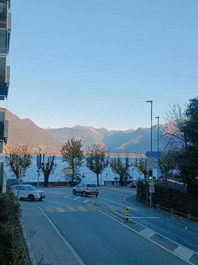 Residenza Vivian Deluxe Apartments Locarno Exteriör bild