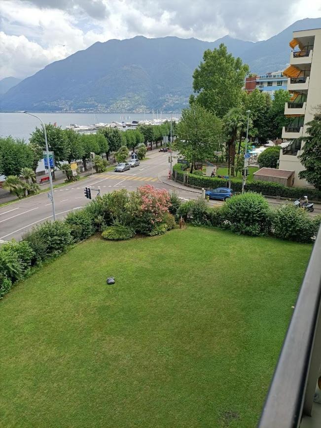 Residenza Vivian Deluxe Apartments Locarno Exteriör bild