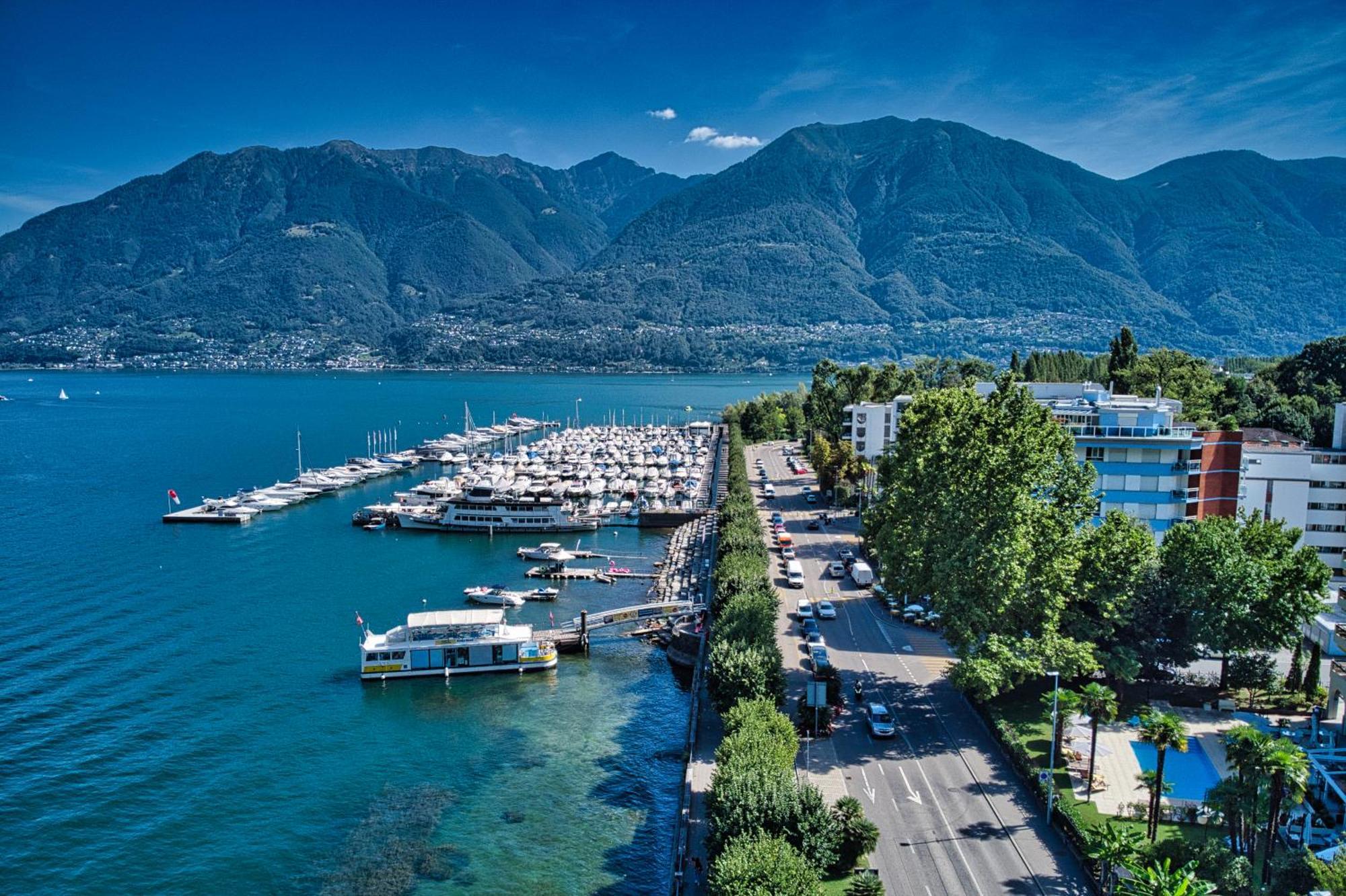 Residenza Vivian Deluxe Apartments Locarno Exteriör bild